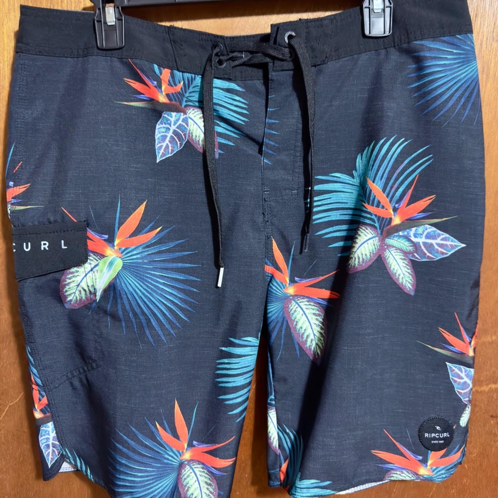 Rip Curl Men's Tropical Print Board Shorts Size 33